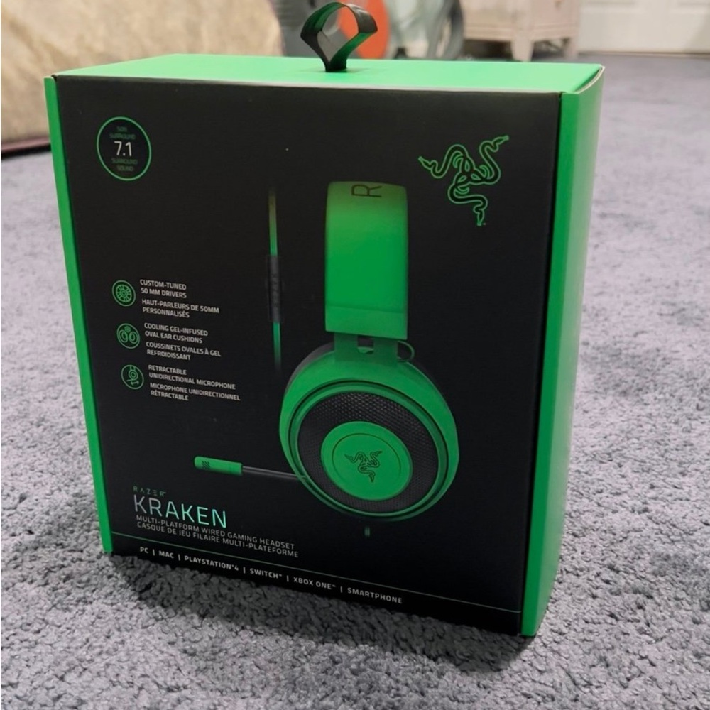 KRAKEN Razer wireless headphones